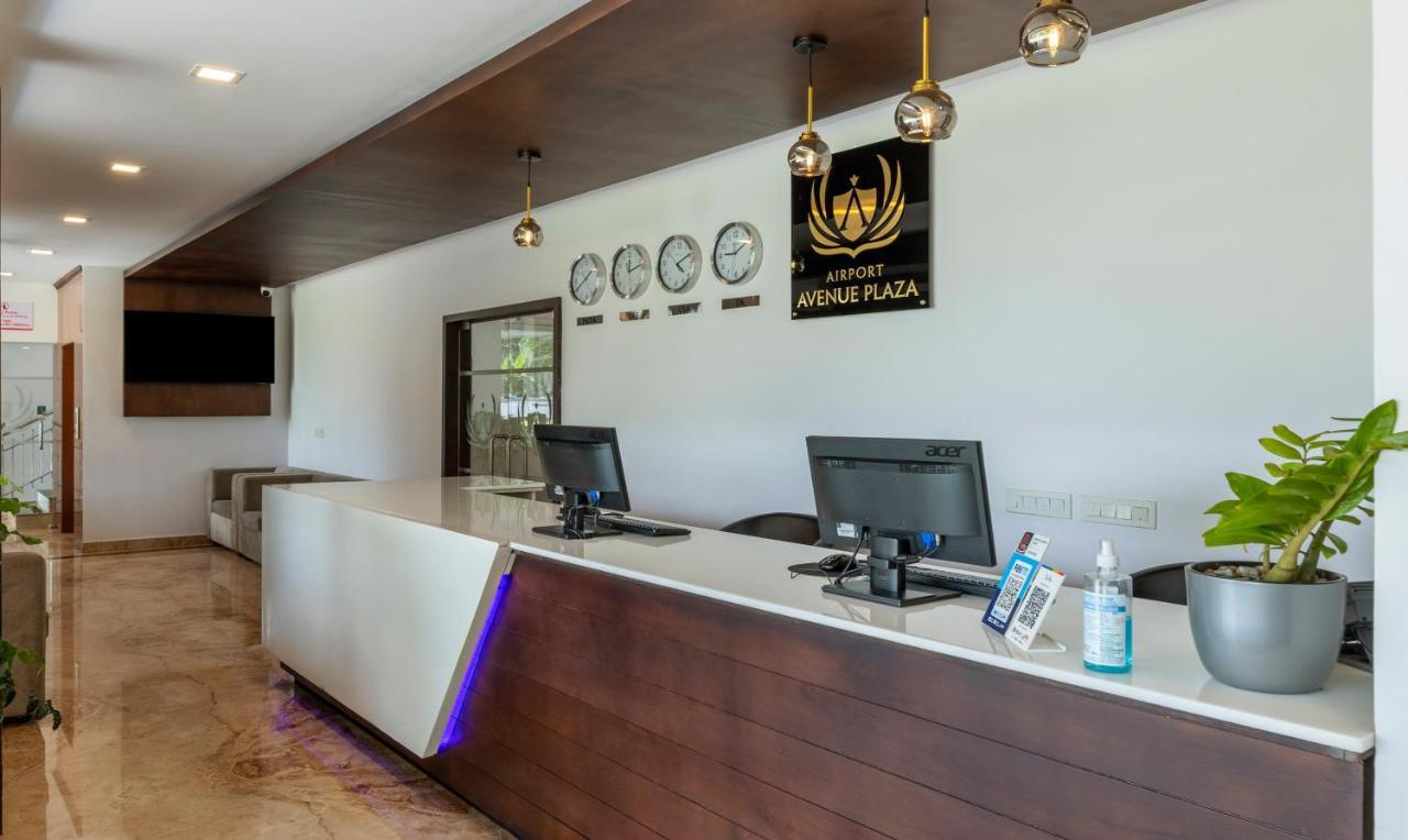 Treebo Trend Airport Avenue Plaza Cochin Airport Hotell Kochi Exteriör bild