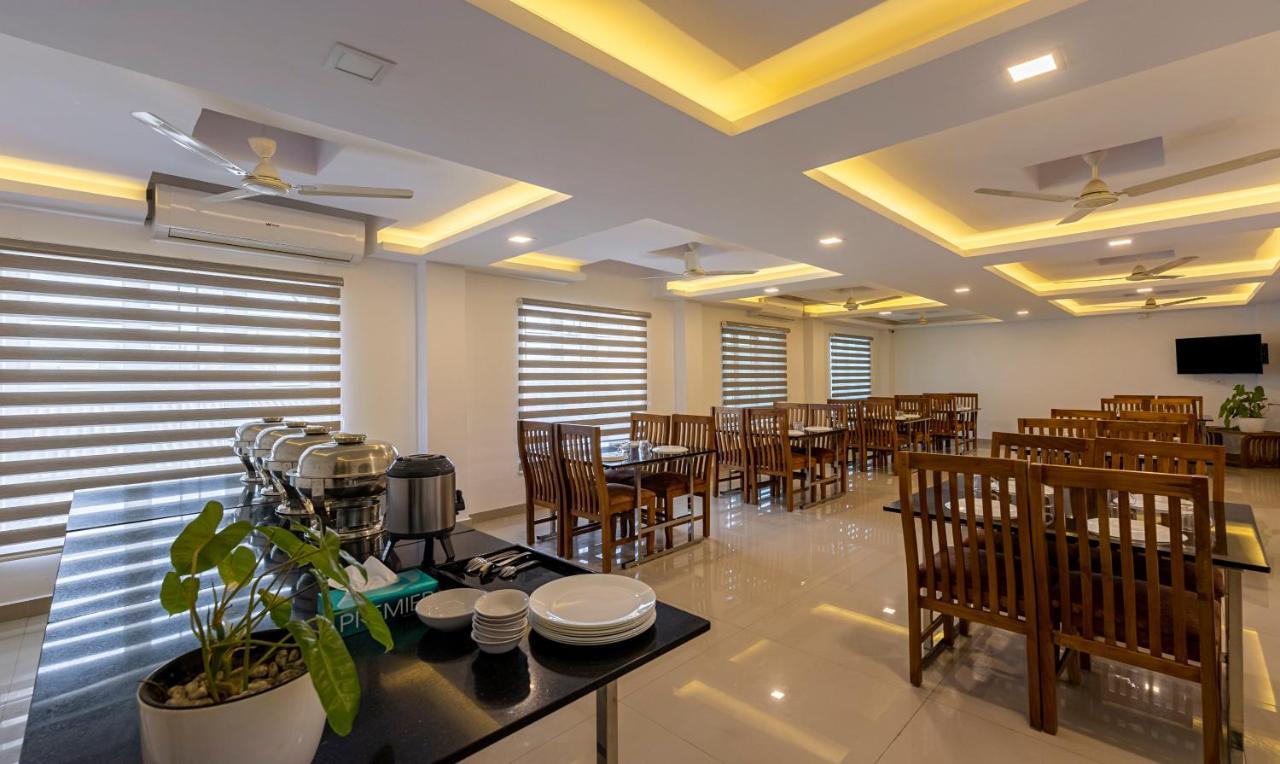 Treebo Trend Airport Avenue Plaza Cochin Airport Hotell Kochi Exteriör bild