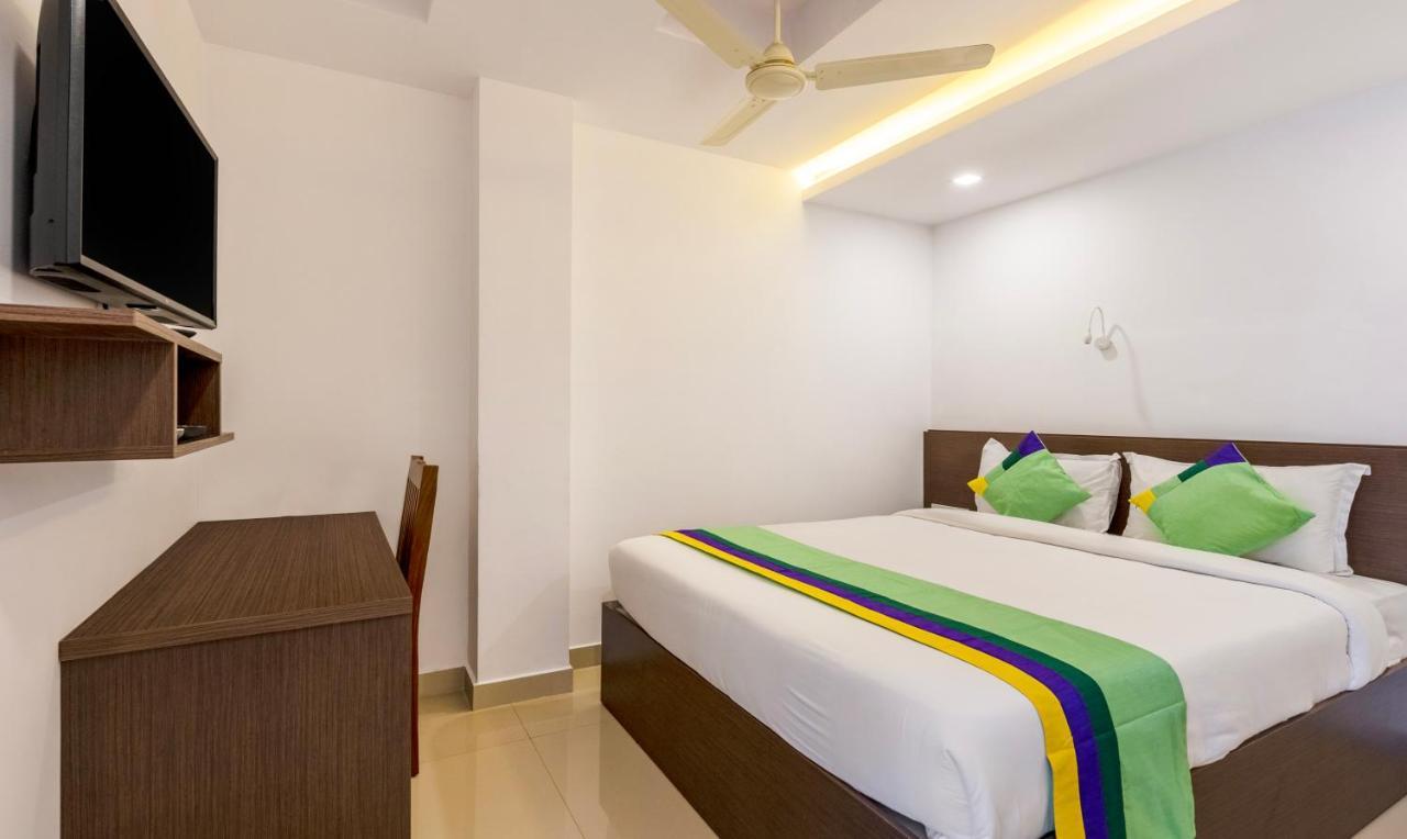 Treebo Trend Airport Avenue Plaza Cochin Airport Hotell Kochi Exteriör bild