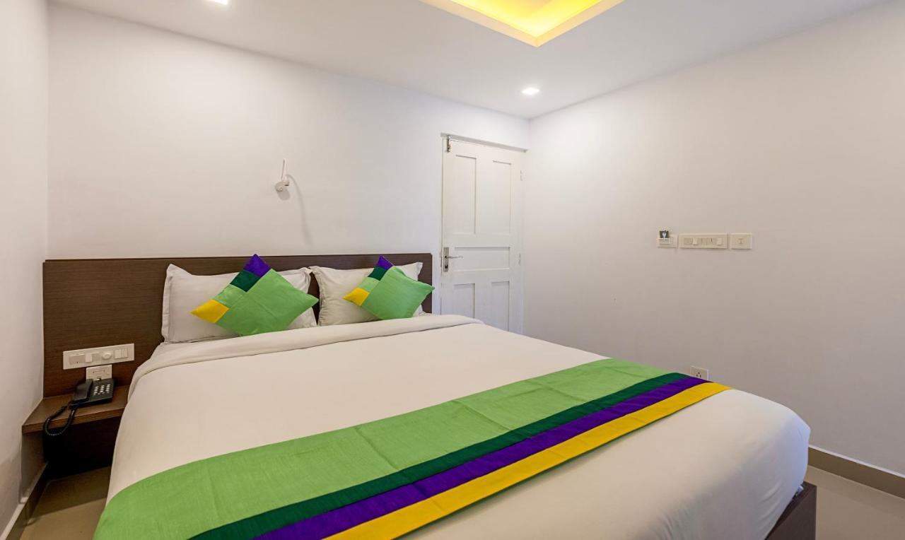Treebo Trend Airport Avenue Plaza Cochin Airport Hotell Kochi Exteriör bild